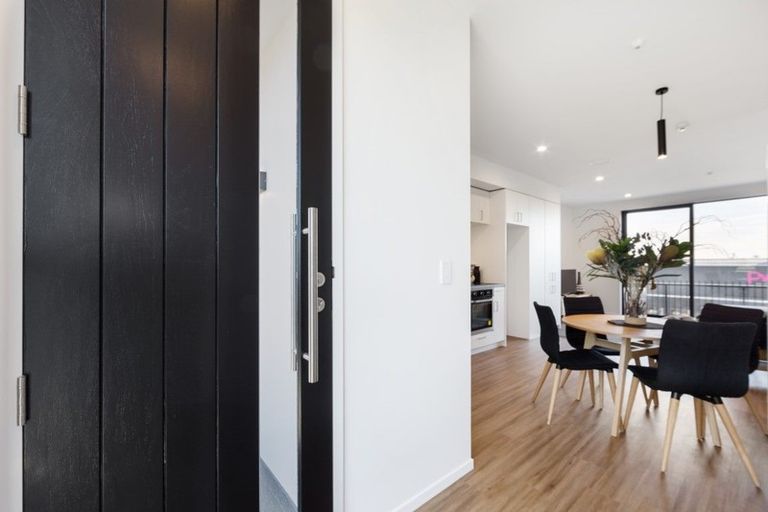 Photo of property in 2/283 Brougham Street, Sydenham, Christchurch, 8023