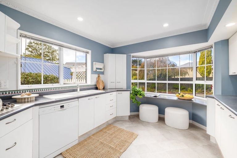 Photo of property in 88 Lake Terrace Road, Burwood, Christchurch, 8061