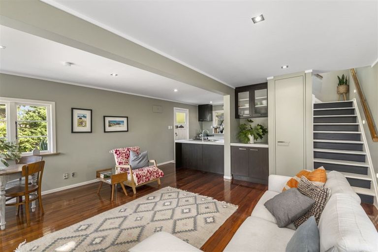 Photo of property in 28 Hona Street, Waikanae Beach, Waikanae, 5036