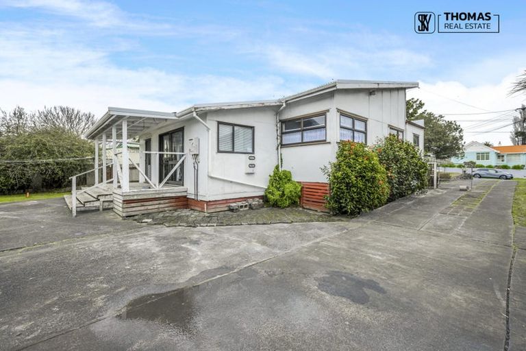 Photo of property in 18 Earlsworth Road, Mangere East, Auckland, 2024