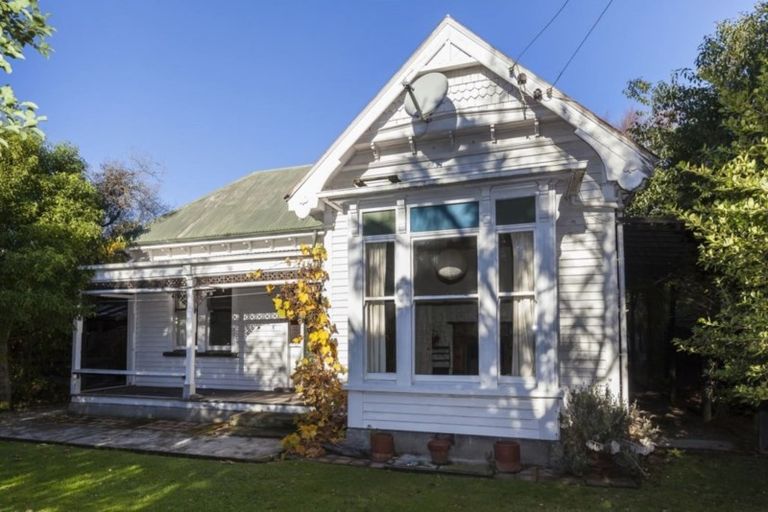 Photo of property in 76 Hawthorne Street, Strowan, Christchurch, 8052