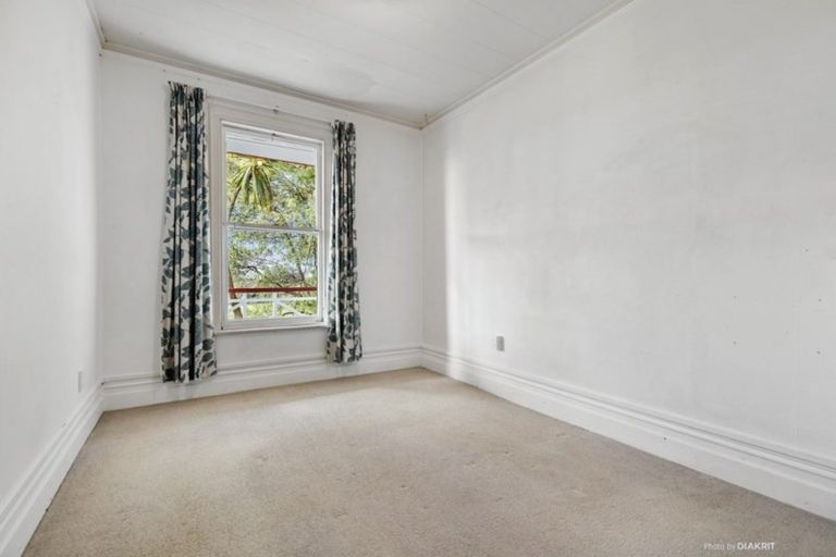 Photo of property in 94 Rolleston Street, Mount Cook, Wellington, 6021