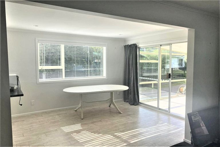 Photo of property in 382 Te Moana Road, Waikanae, 5036