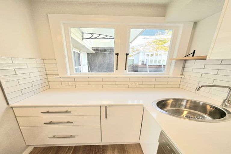 Photo of property in 87 Majoribanks Street, Mount Victoria, Wellington, 6011