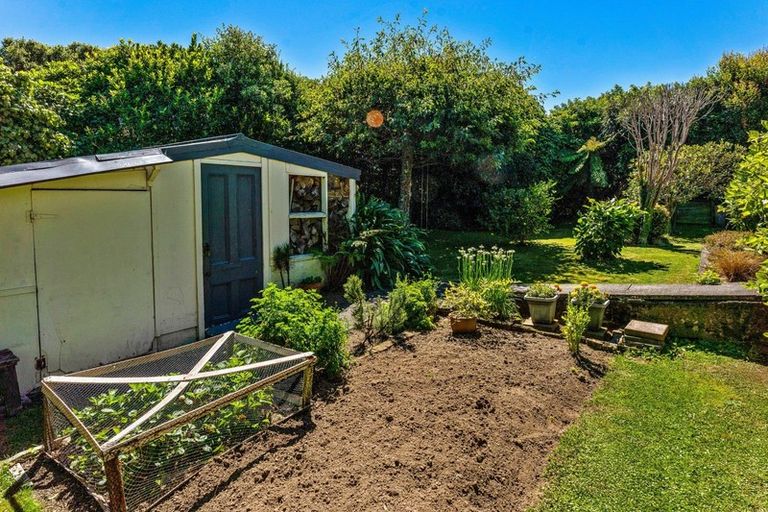 Photo of property in 10 Elizabeth Street, Pukerua Bay, 5026