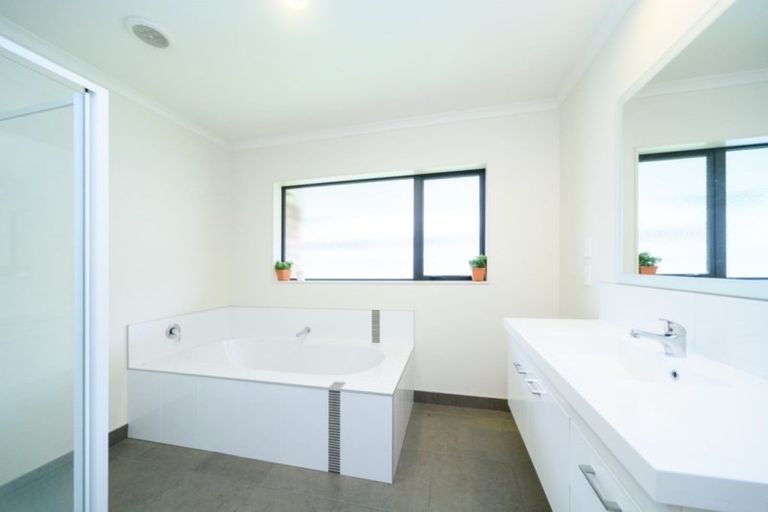 Photo of property in 2 Rose Place, Awapuni, Palmerston North, 4412