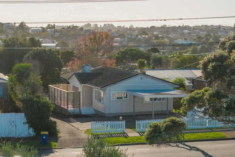 Photo of property in 1/66 Coronation Road, Hillcrest, Auckland, 0627