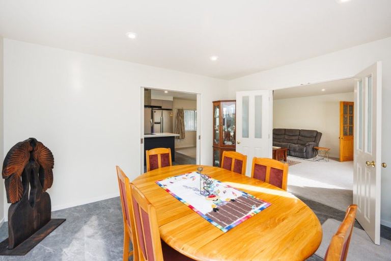 Photo of property in 8 Fraser Court, Roslyn, Palmerston North, 4414
