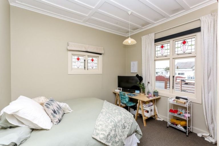 Photo of property in 246 Saint Aubyn Street, New Plymouth, 4310