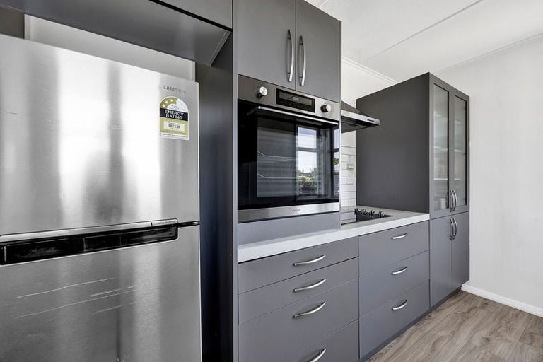 Photo of property in 2 Waihi Road, Hawera, 4610