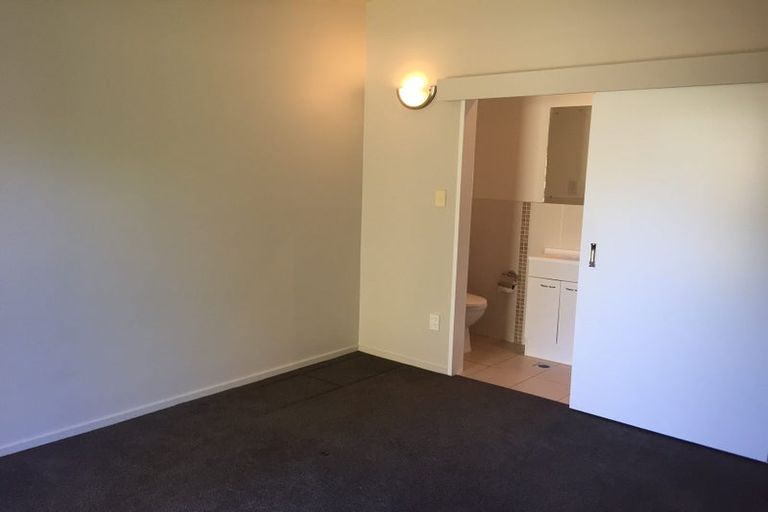 Photo of property in 13 Merlot Lane, Pukekohe, 2120