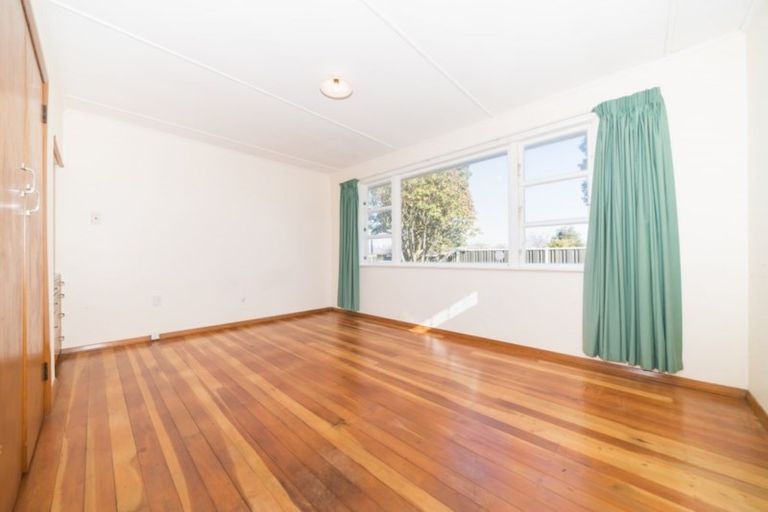 Photo of property in 2 Highbury Avenue, Highbury, Palmerston North, 4412