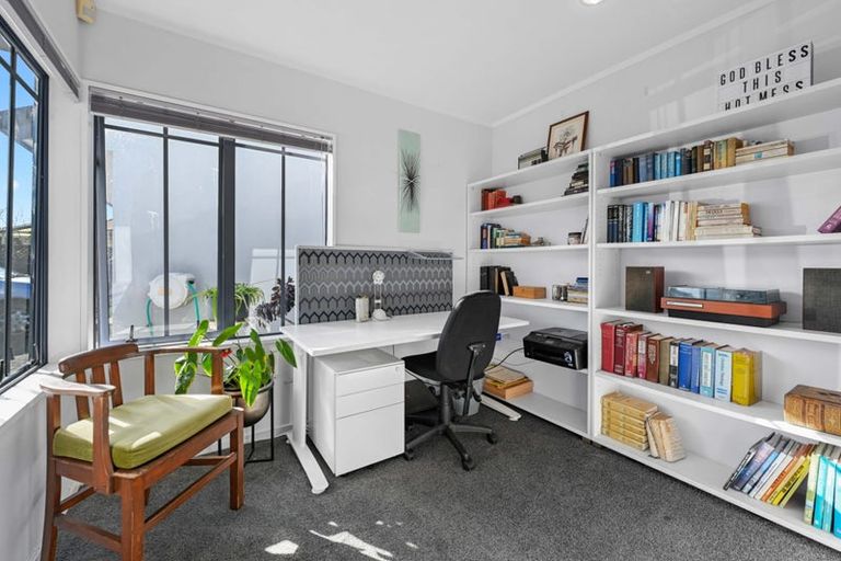 Photo of property in 16 Kenneth Place, Rototuna, Hamilton, 3210