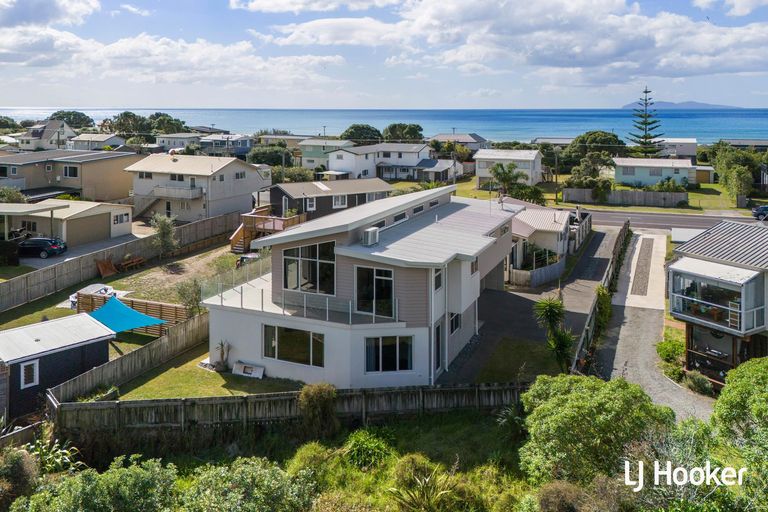 Photo of property in 264a Seaforth Road, Waihi Beach, 3611