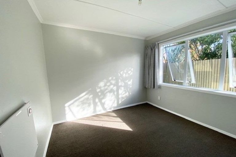Photo of property in 22a Sussex Street, Levin, 5510