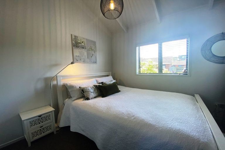 Photo of property in 3 Bellbird Place, Orewa, 0931