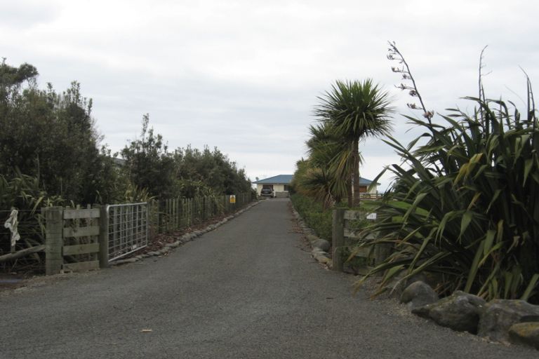 Photo of property in 11 Seafield Road, Westmere, Whanganui, 4574