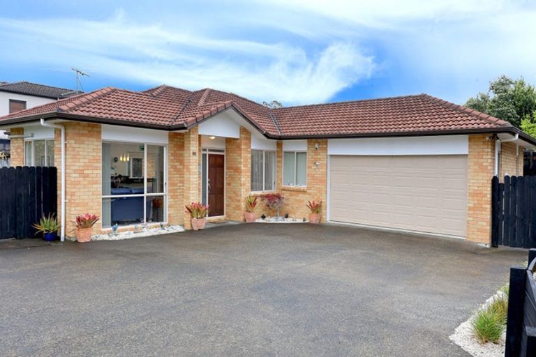 Photo of property in 80 San Marino Drive West, Henderson, Auckland, 0612