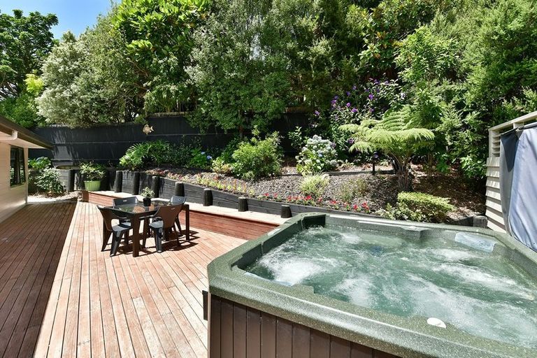 Photo of property in 3 Ngahere Views, Orewa, 0931