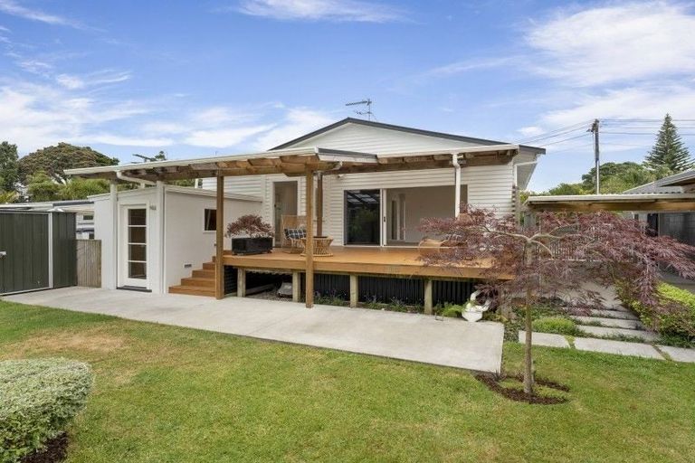 Photo of property in 33 Weymouth Street, New Plymouth, 4310
