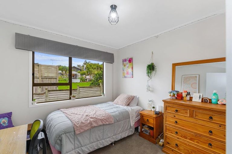 Photo of property in 14a West Lynn Road, Titirangi, Auckland, 0604