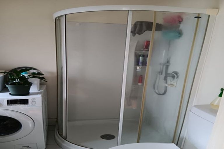 Photo of property in 22 Hawker Street, Mount Victoria, Wellington, 6011