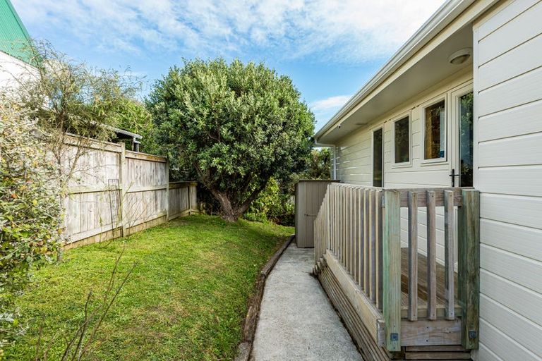 Photo of property in 117a Gloaming Hill, Titahi Bay, Porirua, 5022