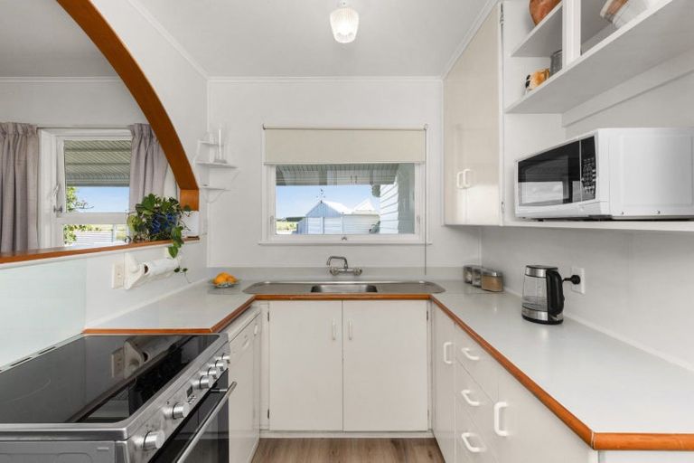 Photo of property in 47 Henley Crescent, Pirimai, Napier, 4112