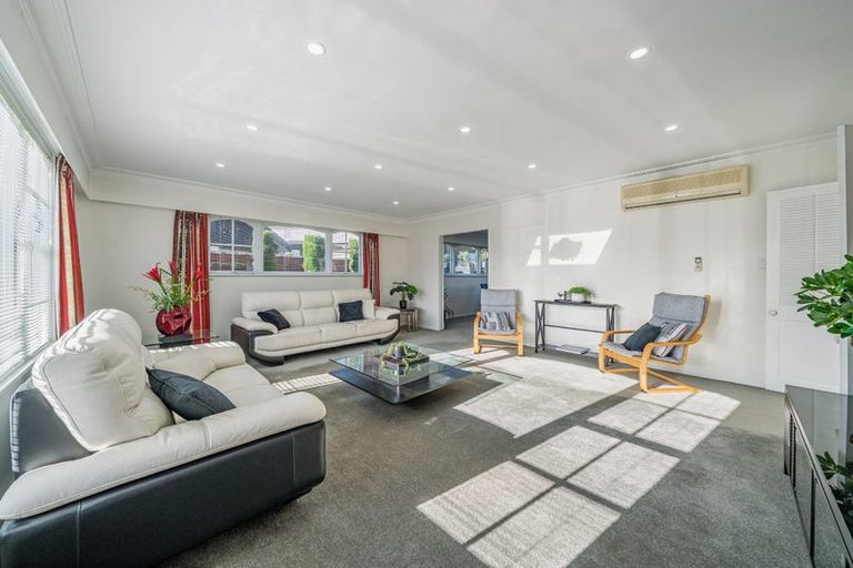 Photo of property in 17 De Menech Grove, Avalon, Lower Hutt, 5011