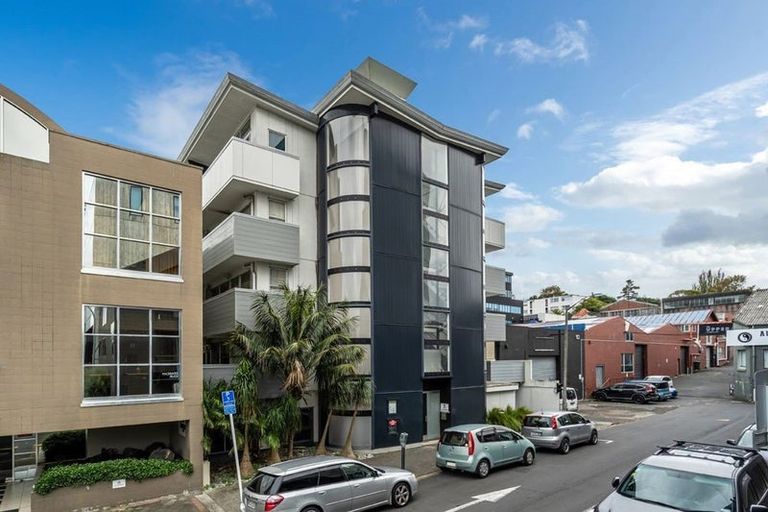 Photo of property in 15/8 Clayton Street, Newmarket, Auckland, 1023