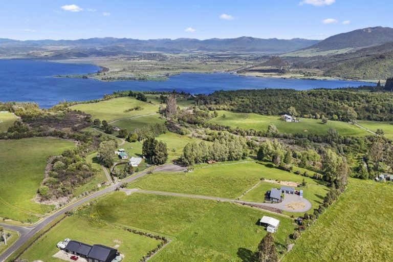 Photo of property in 66 Parerohi Grove, Kuratau, Turangi, 3381