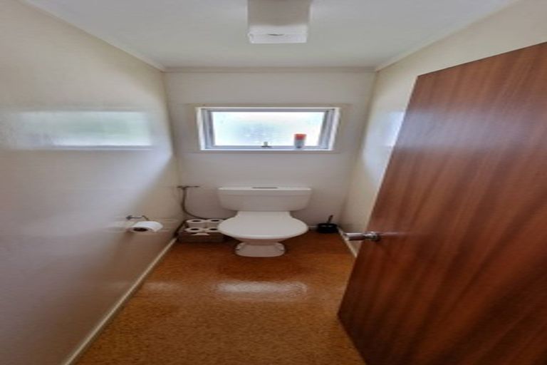 Photo of property in 1/64 Hebron Road, Waiake, Auckland, 0630