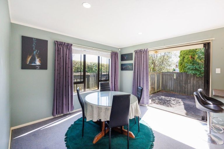 Photo of property in 68 Clifton Terrace, Fitzherbert, Palmerston North, 4410