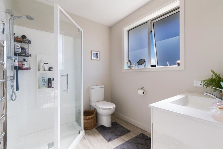 Photo of property in 18 Finch Street, Albert Town, Wanaka, 9305