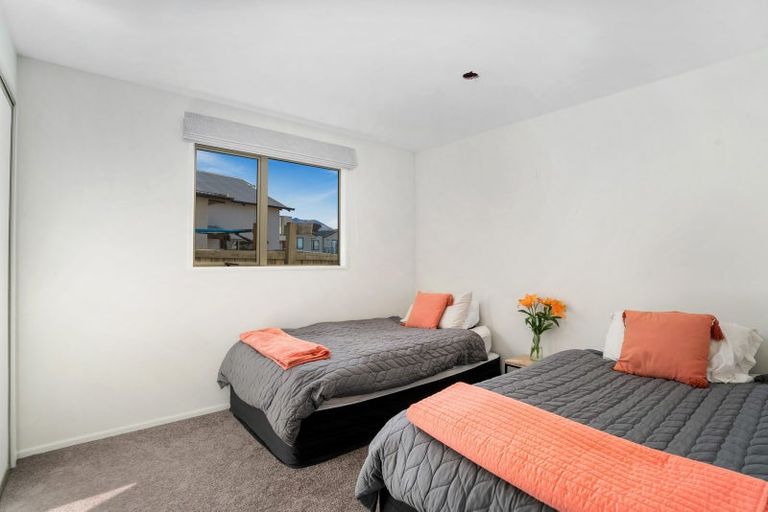 Photo of property in 17a Mataraki Place, Wanaka, 9305