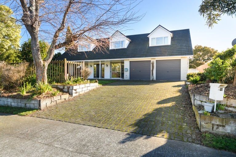 Photo of property in 24 Cedar Crescent, Feilding, 4702