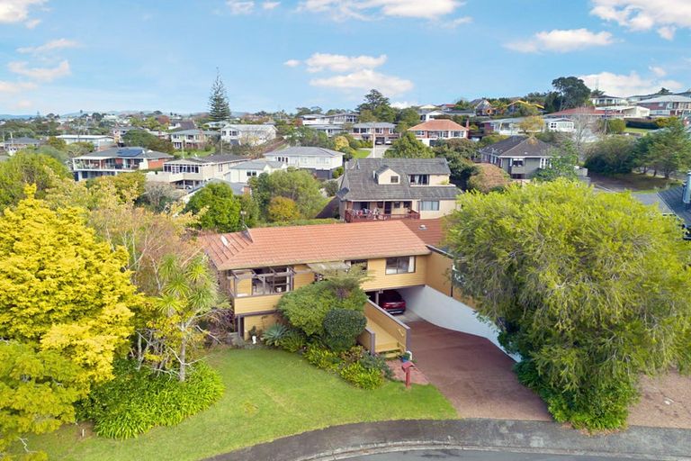 Photo of property in 2/5 Highlight Parade, Te Atatu South, Auckland, 0610