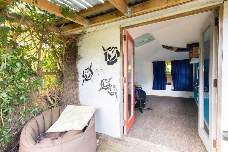 Photo of property in 36 Renown Road, Raumati South, Paraparaumu, 5032