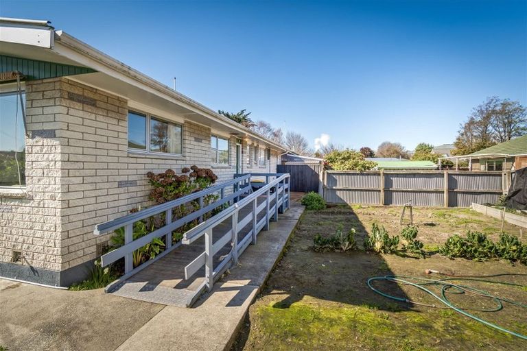 Photo of property in 1/28 Earl Street, Hillsborough, Christchurch, 8022