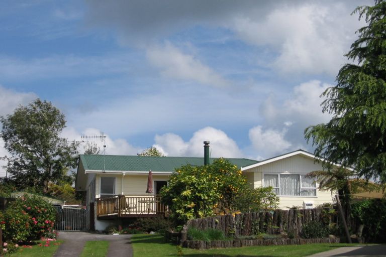 Photo of property in 5 Taha Place, Ngongotaha, Rotorua, 3010