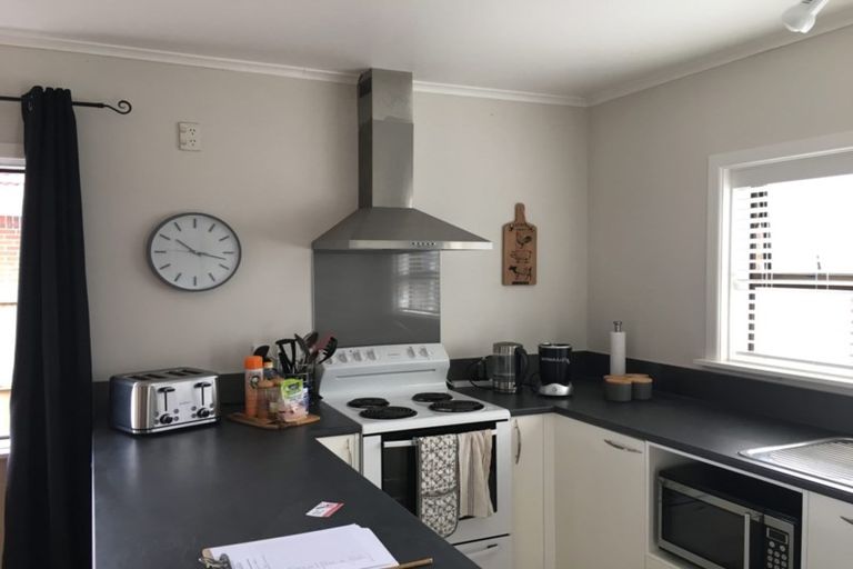 Photo of property in 37a Alma Crescent, Papakura, 2110