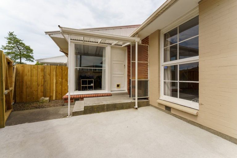Photo of property in 2/108 Cranford Street, St Albans, Christchurch, 8014