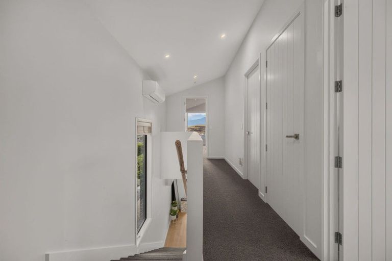 Photo of property in 25 Double Cone Road, Jacks Point, Queenstown, 9371