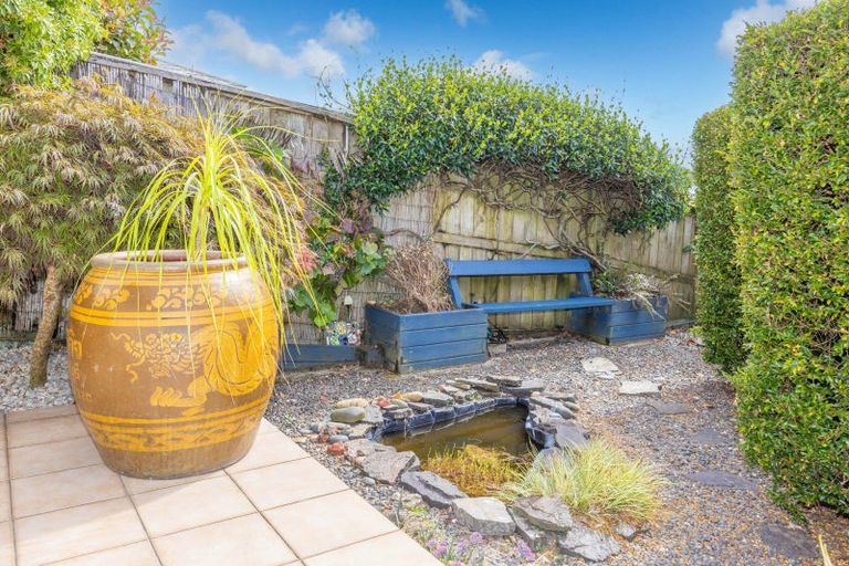 Photo of property in 24 Highgrove Drive, Grandview Heights, Hamilton, 3200