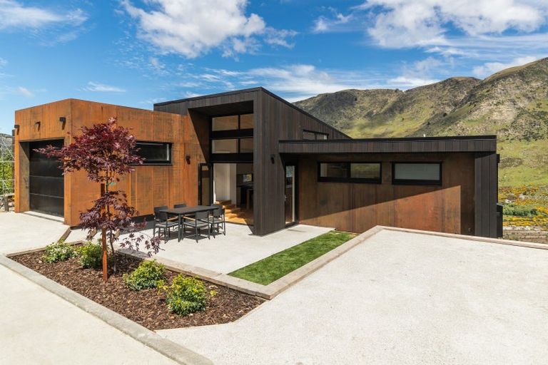 Photo of property in 9 Powder Terrace, Arthurs Point, Queenstown, 9371