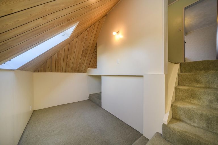 Photo of property in 8 Mcarthur Street, Terrace End, Palmerston North, 4410