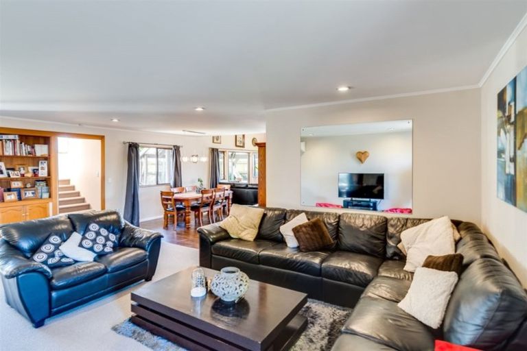 Photo of property in 16 Cormack Place, Greenmeadows, Napier, 4112