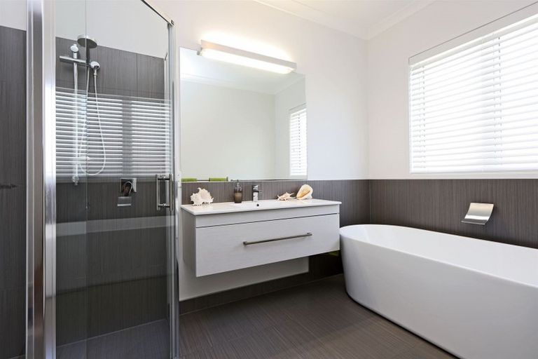 Photo of property in 49 Arataki Road, Havelock North, 4130