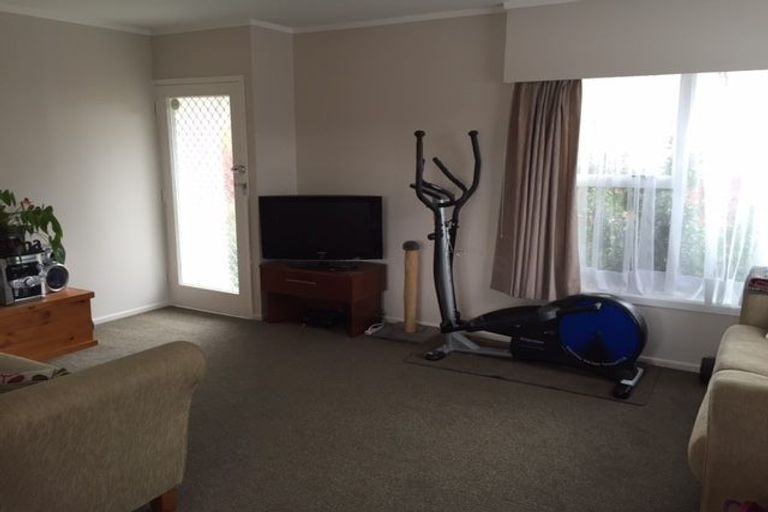 Photo of property in 1/34 Megan Avenue, Pakuranga Heights, Auckland, 2010