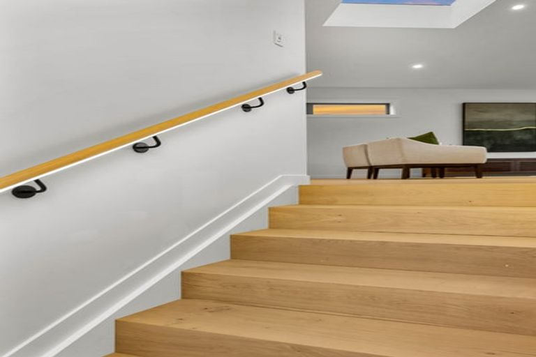 Photo of property in 61a Churchill Road, Murrays Bay, Auckland, 0630